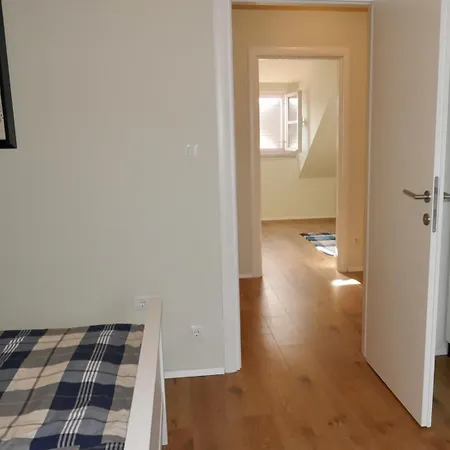 Apartment Baci. Jelsa (Hvar)