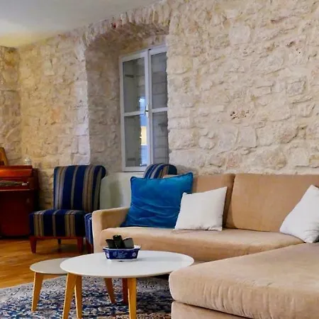 Apartment Baci. Jelsa (Hvar)